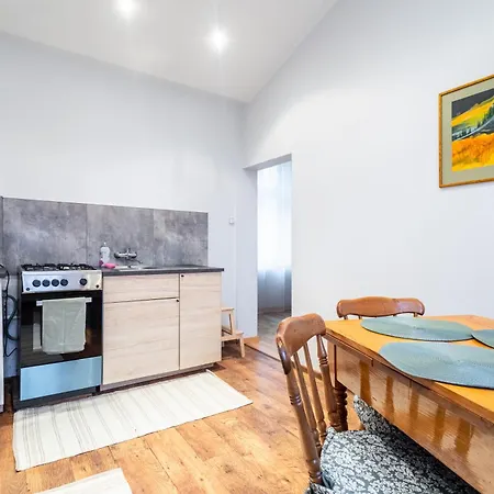 Victus Apartamenty, Castagno Daire *