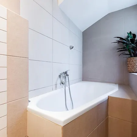 Apartment Victus Apartamenty, Castagno *